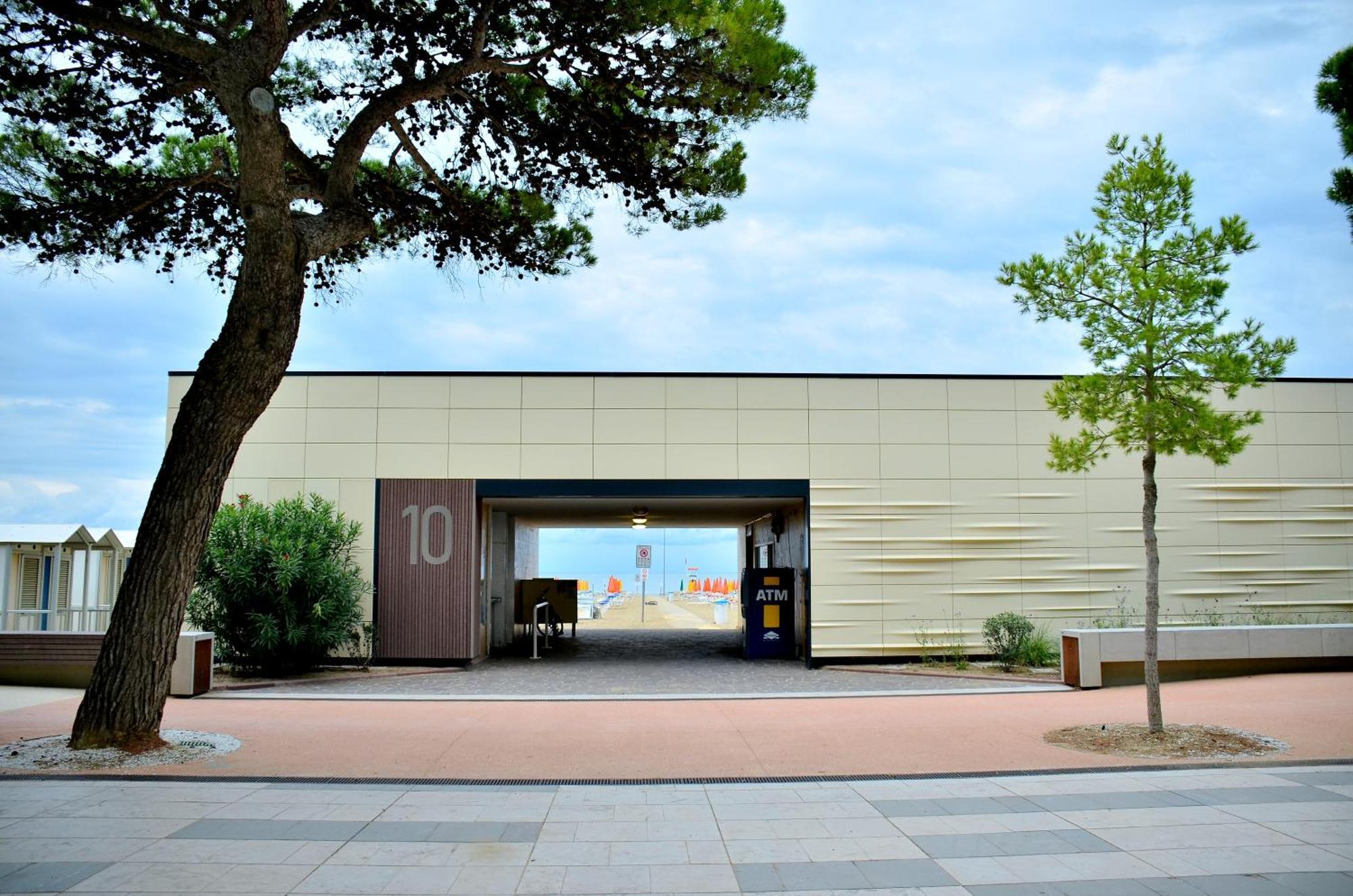 Hotel Etna Lignano Sabbiadoro Luaran gambar