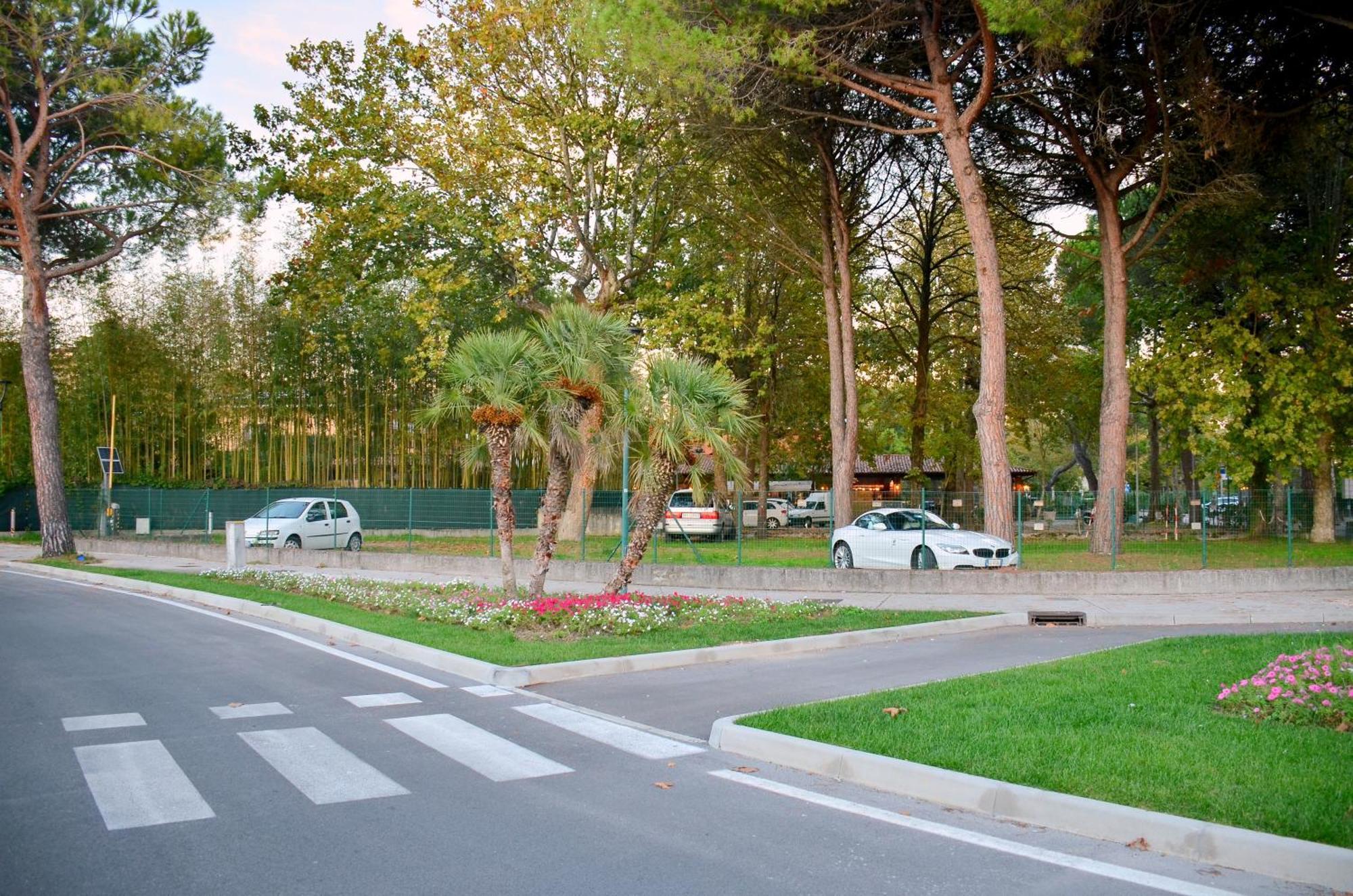 Hotel Etna Lignano Sabbiadoro Luaran gambar